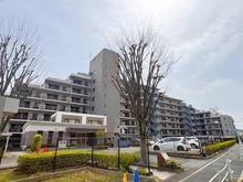 【東京都/清瀬市竹丘】清瀬パークハウス 外観：1999年12月築 / 総戸数114戸の８階建てマンション