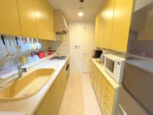 【埼玉県/所沢市小手指町】ヴィルセゾン小手指 収納が多く、様々な食器類をしまうことが可能です。