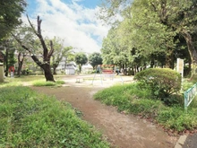 【千葉県/松戸市常盤平】ダイアパレス常盤平ヒルズ 約110m地点の「はなみずき公園」はさくら通りに面し、地域の憩いの場です。