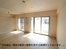 【千葉県/松戸市東平賀】エクセレントシティ北小金 南に面しており、窓が大きい明るいリビング（CG加工で家具小物などを消しています）