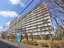 【千葉県/松戸市新松戸】サンライトパストラル六番街 外観：2路線利用可能な「新松戸」駅徒歩8分。2026年4月下旬内装リフォーム完了予定です