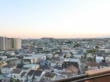 【神奈川県/藤沢市鵠沼花沢町】ライオンズマンション藤沢鵠沼 バルコニーからの眺望です。最上階ならではの開放感があります！