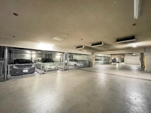 【神奈川県/鎌倉市植木】コープ鎌倉 雨に濡れずに利用できる地下駐車場