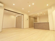 【東京都/杉並区桃井】in　the　Park荻窪サウステラス・シーズンテラス ＬＤＫ＋隣接洋室の間仕切りを開放すれば広々としたおもてなしスペースに