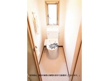 【東京都/文京区根津】ダイナシティ文京根津 トイレ他、水回りにはすべて窓がついており、換気も良好です。※CGにより家具消し加工済