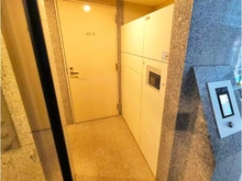 【東京都/府中市押立町】リビオ武蔵野台ヴェールフィーネ 外出中でも荷物を受け取ってくれる宅配ボックス有。