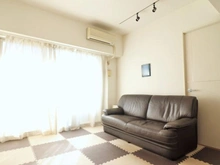 【東京都/府中市八幡町】ラヴィドール府中サザンテラス 陽当たり良好の室内。日中は照明をつけなくても自然に明るい室内で過ごせます。