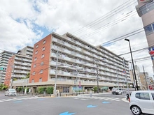 【千葉県/市川市南八幡】コープ野村本八幡マンション2号棟 外観：総戸数２００戸超の大規模マンション