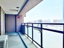 【埼玉県/朝霞市本町】ライオンズマンション朝霞本町第2 周辺には前を遮るものがないのでリフレッシュできる開放感は高層階ならでは！