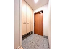 【埼玉県/志木市本町】志木ガーデンヒルズ 大容量のシューズボックスが完備されてるのでご家族みんなの靴もすっきり片付きます！