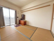 【埼玉県/和光市白子】ディアステージ成増 読書スペースやお子様の遊び場など様々な用途でお使い頂けます