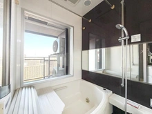 【東京都/江東区豊洲】シティタワーズ豊洲ザ・ツイン 浴室部分は大きな窓がついており景色を楽しめます