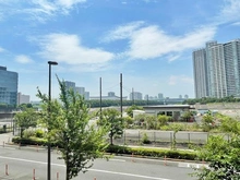 【東京都/江東区豊洲】オーベルグランディオ　ベイ・フロント バルコニーからの眺望です。有明方面を臨みます。