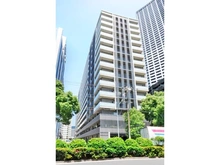 【東京都/中央区勝どき】東京ミッドベイ勝どき 外観：進化し続ける「中央区勝どき」全233世帯の大規模レジデンス。24時間有人管理（夜間警備員）