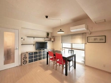 【東京都/荒川区荒川】グリーンコーポ町屋 窓から光が差し込むとても気持ちの良い空間です。