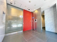 【東京都/台東区東上野】ザ・パークハウス上野レジデンス TVモニター付きオートロック、防犯カメラがついているので、防犯面でも安心です。