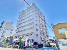【東京都/台東区雷門】ファミール浅草雷門 外観：浅草らしい情緒と利便性を兼ね備えた魅力的な立地です。