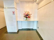 【東京都/台東区雷門】ファミール浅草雷門 ホテルのような上質感が漂うエントランスホールです。