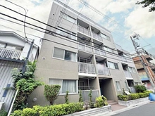 【東京都/荒川区荒川】グランデール三ノ輪 外観：フルリノベーション実施中、リニューアルされたお部屋で新しい暮らしを楽しめます。