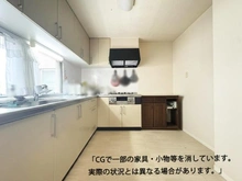 【東京都/台東区三筋】たのもきシャルム 窓付きのL字型キッチン。明るく換気もしやすく快適に調理ができます※家具消し加工済み