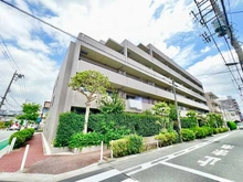 【東京都/板橋区蓮根】ステイツ蓮根アーバンステージ 外観:都営三田線「蓮根」駅 徒歩6分!通勤・通学にも嬉しい駅近です!