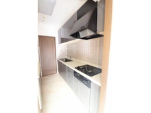 【千葉県/船橋市前原西】プローラ津田沼 収納豊富で使い勝手の良いシステムキッチン。洗面室とリビングから出入りできる2WAY動線です