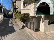 【東京都/新宿区西新宿】ホワイトハウス 