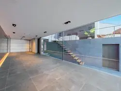 【神奈川県/横浜市中区山手町】横浜市中区山手町　戸建 ガレージ