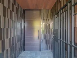 【東京都/目黒区中目黒】目黒区中目黒三丁目新築戸建 玄関