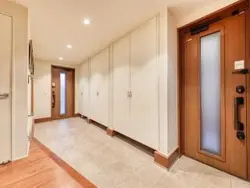 【東京都/江戸川区船堀】江戸川区船堀　戸建 玄関：ポーチ2箇所、玄関2箇所設置