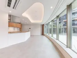 【東京都/港区北青山】パークコート北青山 外観：LD約19帖+K約4.2帖※備品等は価格に含まれません。