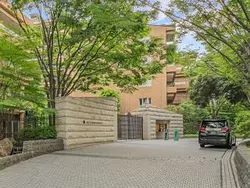 【東京都/渋谷区広尾】広尾ガーデンフォレスト G棟 アプローチ：グランドゲート