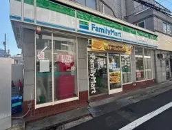 【東京都/港区高輪】ブリリア高輪レフィール ファミリーマートサンズ高輪四丁目店（現地より約295m）：徒歩約4分