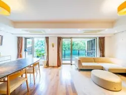 【東京都/渋谷区神宮前】ブリスベージュ神宮前 リビング・ダイニング