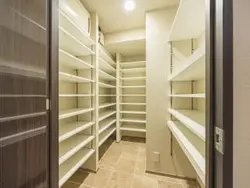 【東京都/新宿区北新宿】ザ・パークハウス新宿タワー 収納：シューズインクローゼット