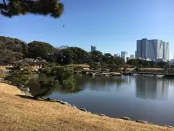 【東京都/港区東新橋】東京ツインパークス レフトウイング  浜離宮恩賜庭園（現地より約20m）