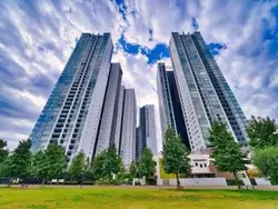 【東京都/港区港南】ワールドシティタワーズ ブリーズタワー 外観：写真左