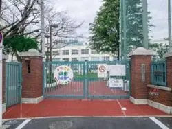 【東京都/港区三田】ザ・パークハウス三田ガーデン  港区立御田小学校（現地より約909m）
