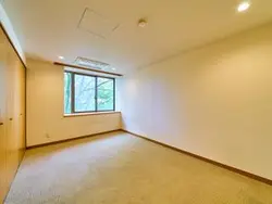 【東京都/港区南麻布】ヴィクトリアコート ウエスト 洋室：Bed Room