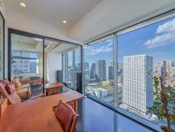 【東京都/港区港南】ワールドシティタワーズ　ブリーズタワー 洋室：（奥）リビングダイニング