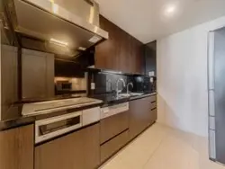 【東京都/港区赤坂】パークコート赤坂ザタワー カップボード付設した約4.3帖のキッチン