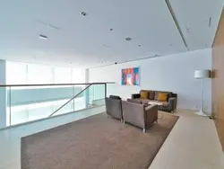 【東京都/港区六本木】アークヒルズ仙石山レジデンス 共用施設：［25F］天井高約6.8mを誇るビューラウンジ