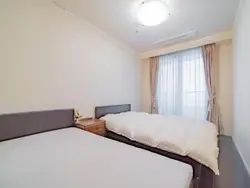 【神奈川県/横浜市西区高島】ファーストプレイス横浜 パークタワー横浜ステーションプレミア 洋室：※家具・調度品等は販売価格に含まれておりません