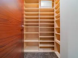 【東京都/港区麻布台】麻布台パークハウス 収納：シューズインクローゼット