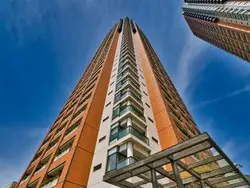 【東京都/港区六本木】六本木ヒルズレジデンス B棟 外観：写真中央