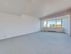 【東京都/渋谷区神宮前】コープオリンピア 洋室