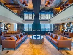 【神奈川県/横浜市神奈川区鶴屋町】THE YOKOHAMA FRONT TOWER 共用施設：ベイビューラウンジ