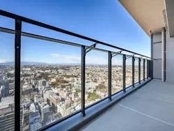 【神奈川県/横浜市神奈川区鶴屋町】THE YOKOHAMA FRONT TOWER バルコニー：晴れた日には富士山が望めます(天候による)