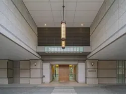 【東京都/港区三田】ザ・レジデンス三田 エントランス：車寄せあり