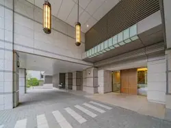 【東京都/港区三田】ザ・レジデンス三田 エントランス：車寄せあり